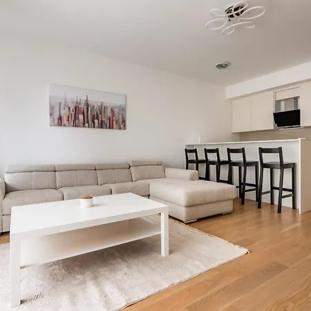 Terra River View شقة *